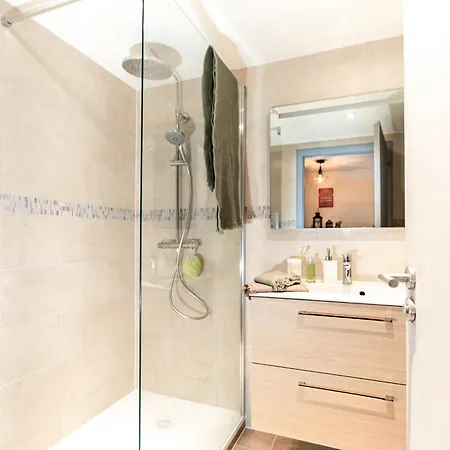 Apartment Centre - L'evidence - Parking